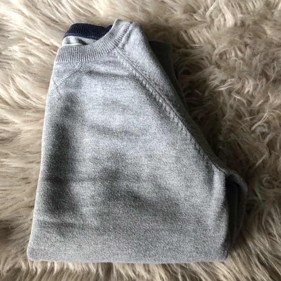 Children’s Place boys light weight gray sweater - Picture 2 of 6